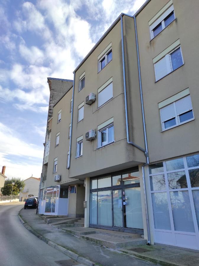 Apartment Dorrea Пула Екстер'єр фото