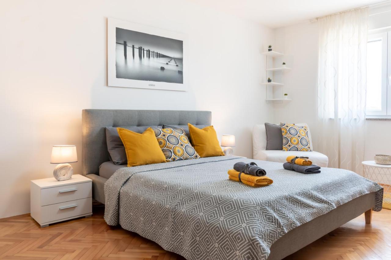 Apartment Dorrea Пула Екстер'єр фото